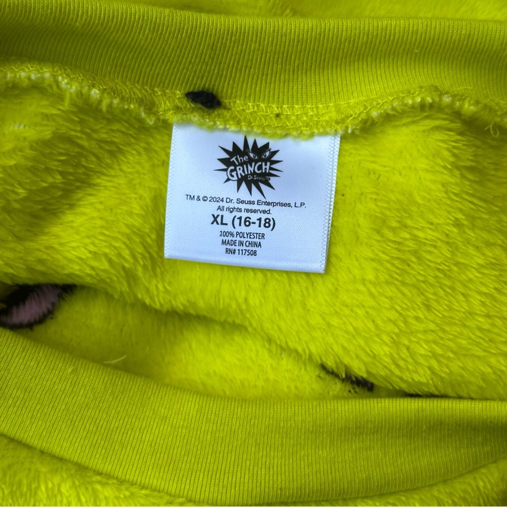 The Grinch Dr. Seuss Grinch Sweater XL (16-18) - Picture 10 of 13